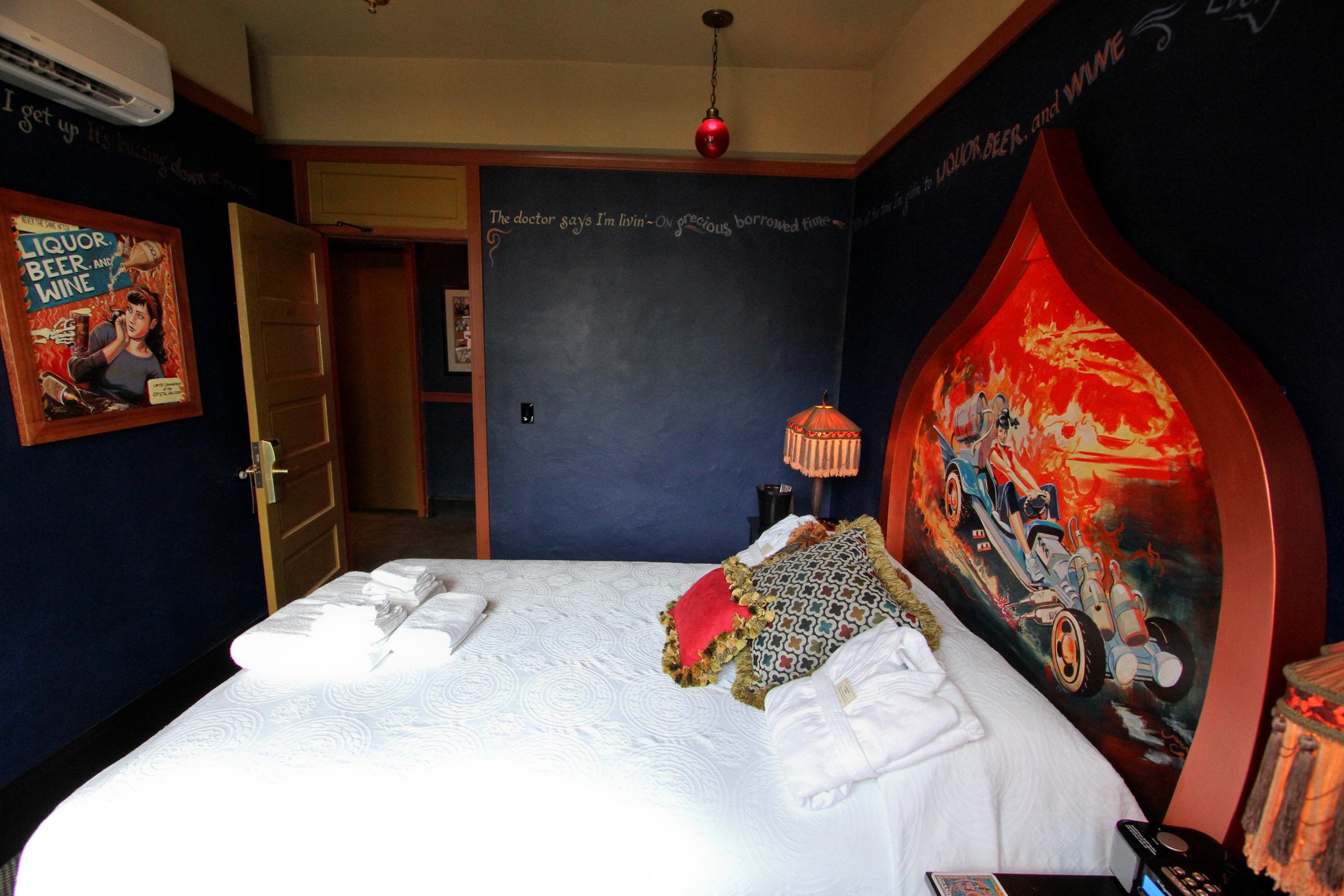 Mcmenamins Crystal Hotel